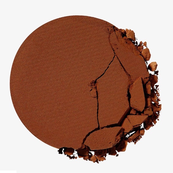 Lancôme Dual Finish Lightweight Pressed Powder Foundation-550 Suede (C) - Picture 2 of 2